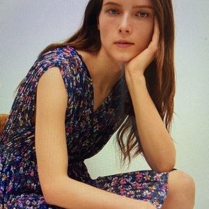 Mango Pleated Short Dress EUC